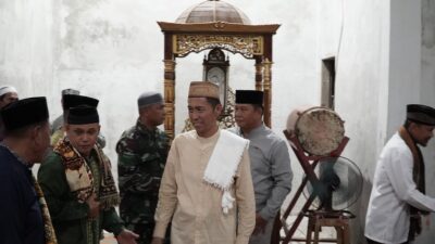 Bupati Iskandar dan Wabup Deddy Safari Ramadhan di Kecamatan Helumo