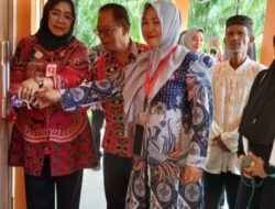 Kadis Pendidikan Bolmong Resmikan Gedung Laboratorium Komputer dan IPA SMP 4 Bolaang